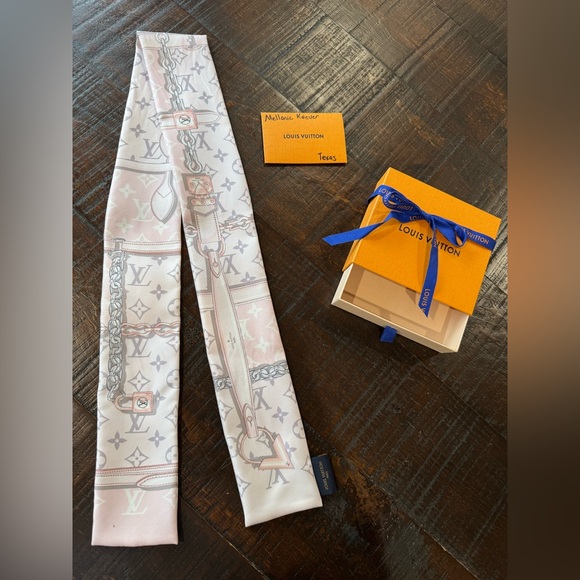 Louis Vuitton Pink Bandeau BRAND NEW - Retired & Rare - Picture 1 of 7